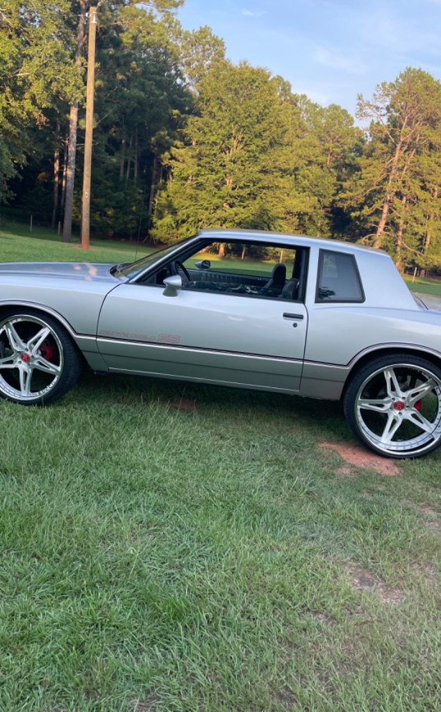 1985 Chevrolet Monte Carlo's photo